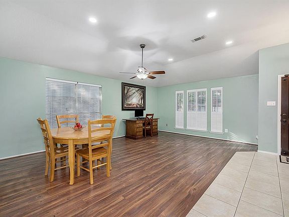 4th image of 3806 Village Well Dr