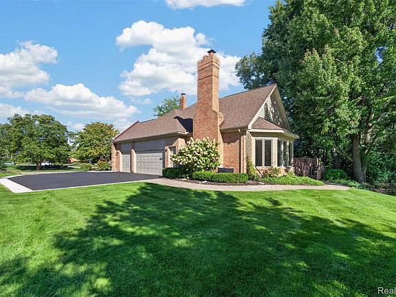 4th image of 3653 Cedar Brook Dr