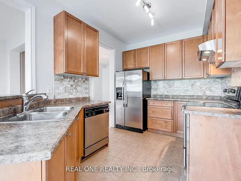 1263 Craigleith Rd — Photo 7