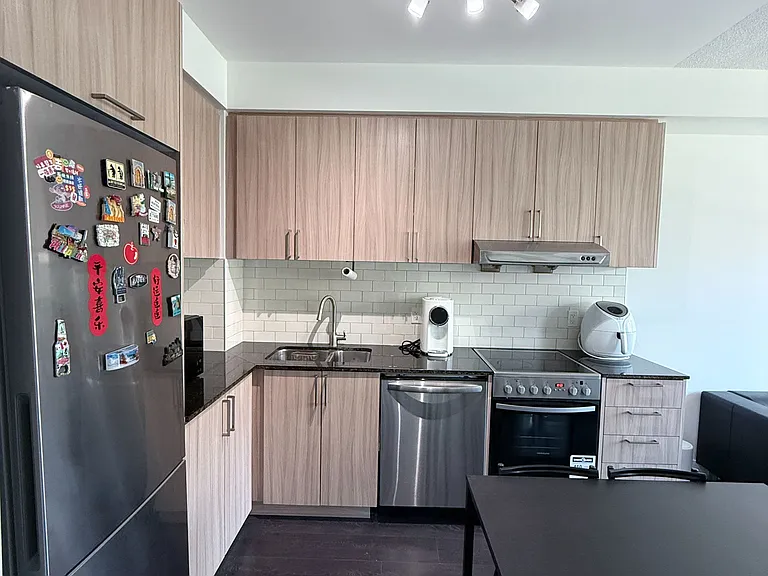 268 Buchanan Dr #212W — Photo 8