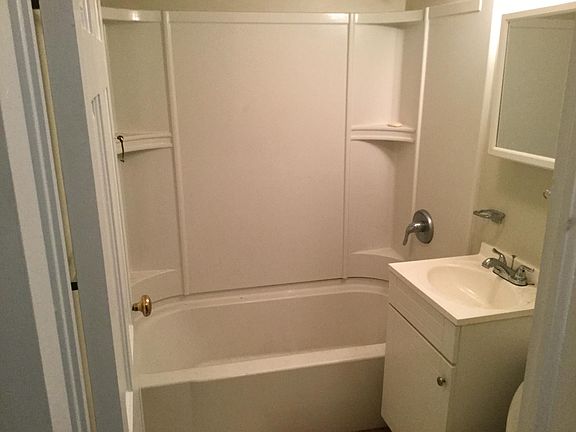 3rd image of 4801 Laurel St #A