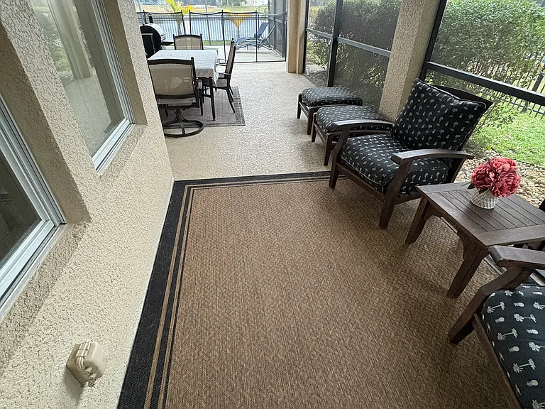 Sitting area on lanai