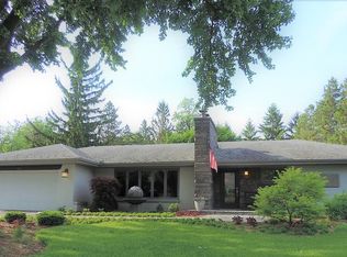 602 Forest View Dr, Geneva, IL 60134