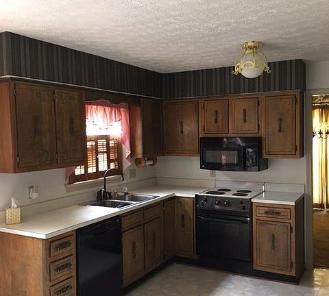 4th image of 12 Timberlawn Ln