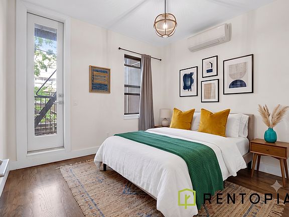 5th image of 59 Graham Ave #4N