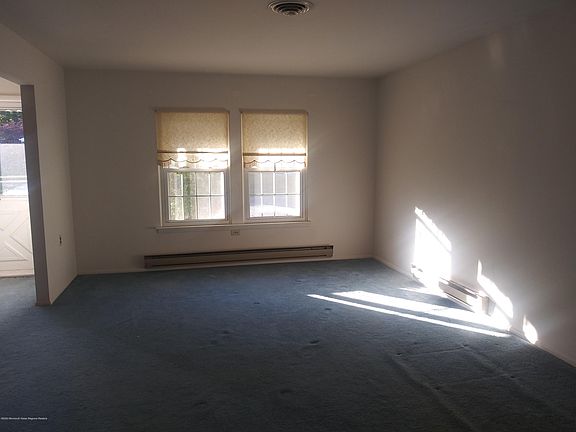 5th image of 28 Musket Ln