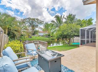1304 Waterway Cove Dr, Wellington, FL 33414
