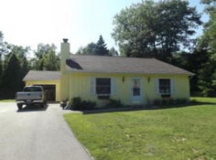 7617 Woodlea Dr, Oscoda, MI 48750