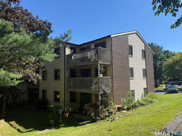 7 Padanaram Rd #C53, Danbury, CT 06810