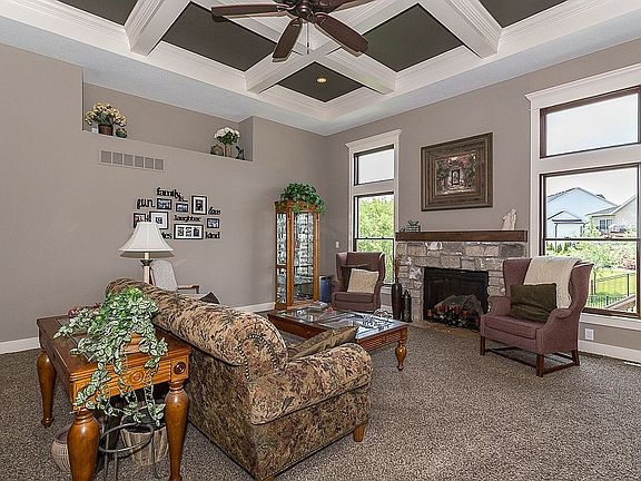 3rd image of 6177 Whispering Hill Dr
