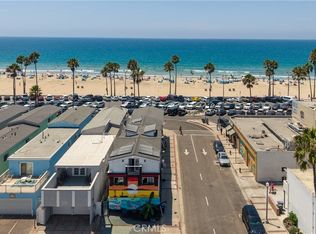 2214 W Oceanfront Unit A, Newport Beach, CA 92663