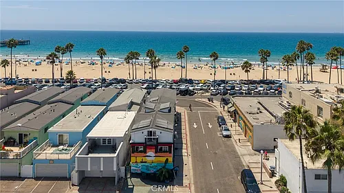2214 W Oceanfront #A Photo 1