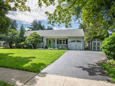 16 Messig Rd, Clinton, NJ, 08809