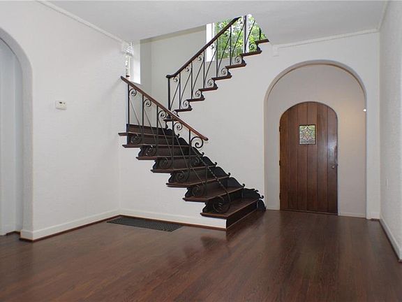 3rd image of 3607 Cornell Ave