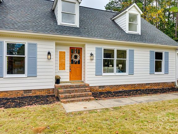 3rd image of 2342 Wintercrest Dr