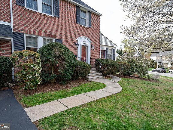 2nd image of 802 Pleasant Hill Rd