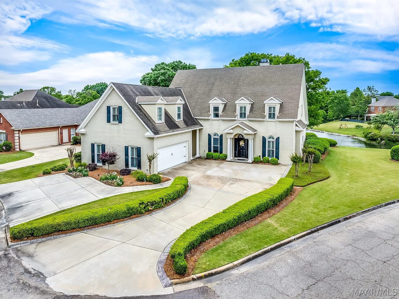 4 bed, 5.0 bath, 3816 sqft, $3,000 — Photo 1