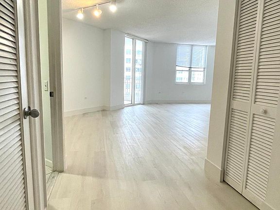 3rd image of 701 Brickell Key Blvd APT 2407