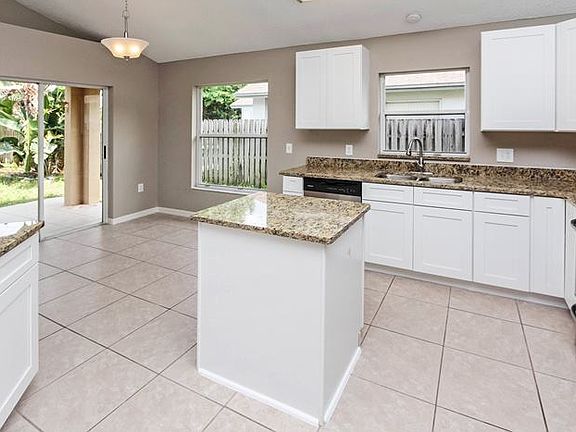 4th image of 6617 Long Bay Ln