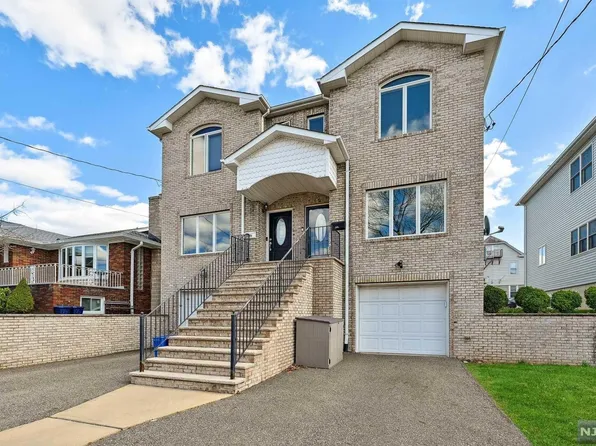 319 Lincoln St #C, Carlstadt, NJ 07072