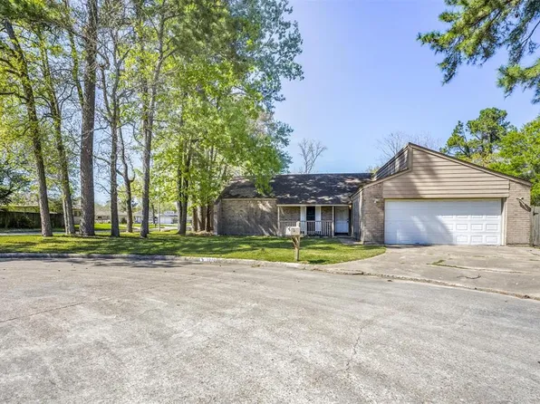 1010 Viol Ct, Crosby, TX 77532