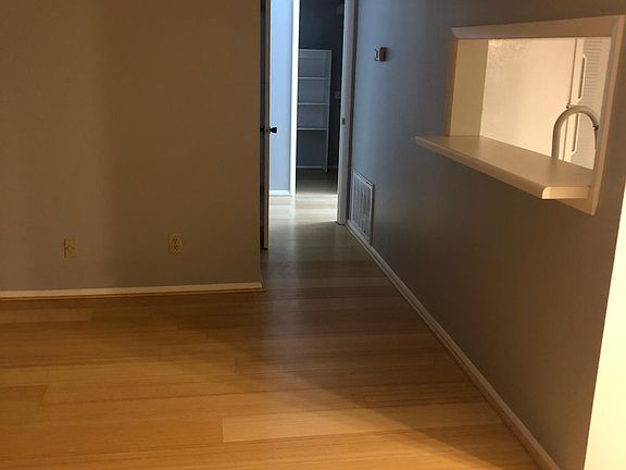 3rd image of 504 Summit North Dr NE