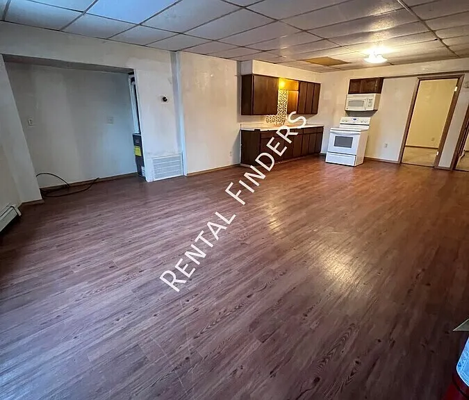 222 E Main St #6 — Photo 1