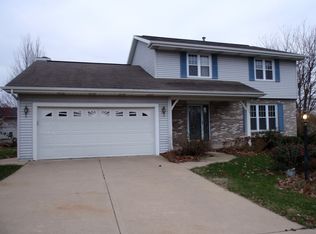 4108 W Rustic Hollow Dr, Peoria, IL 61615