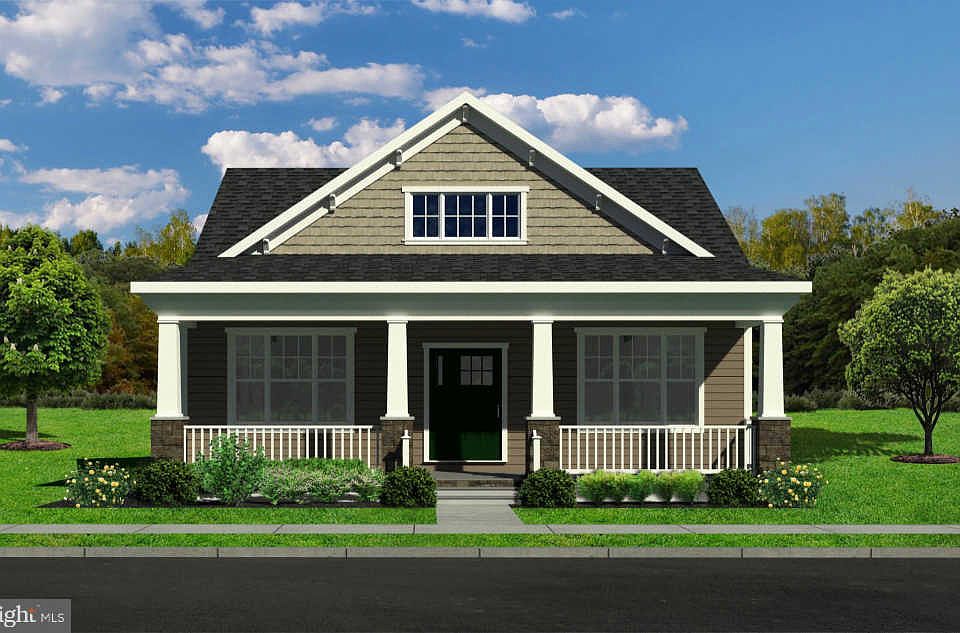 2nd image of 04 Bradley Cir