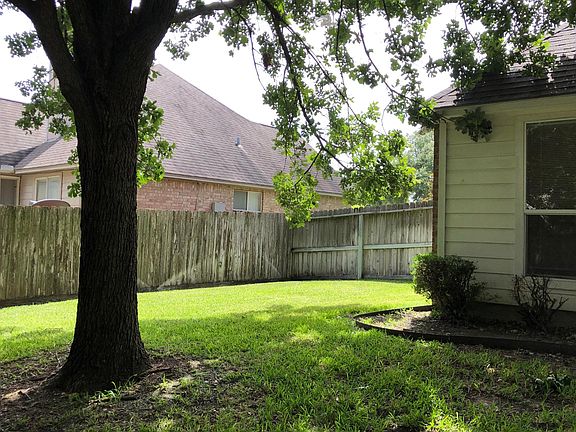 5th image of 2308 Crystal Dr