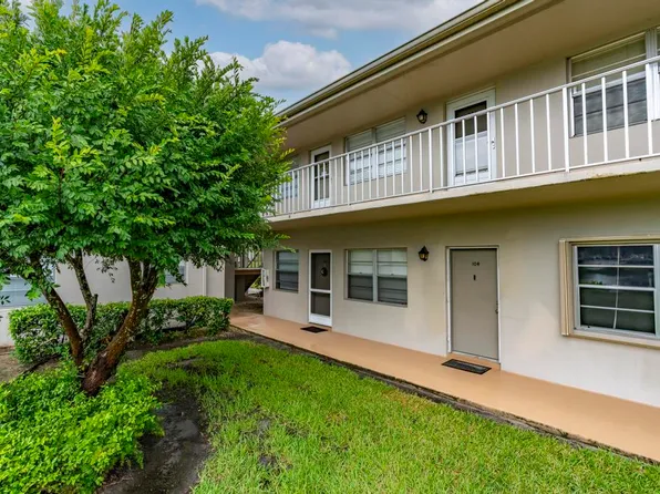 3 Lake Vista Trail #203, Port St Lucie, FL 34952