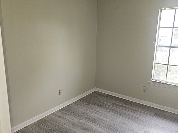 4th image of 5445 Cathy Dr