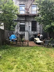 Rented by R New York