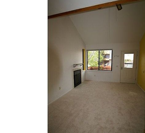 4th image of 384 S Taft Ct #119
