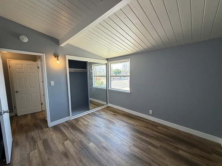 7050 6th Ave #6 — Photo 12
