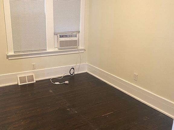 3rd image of 243 Horton Ave