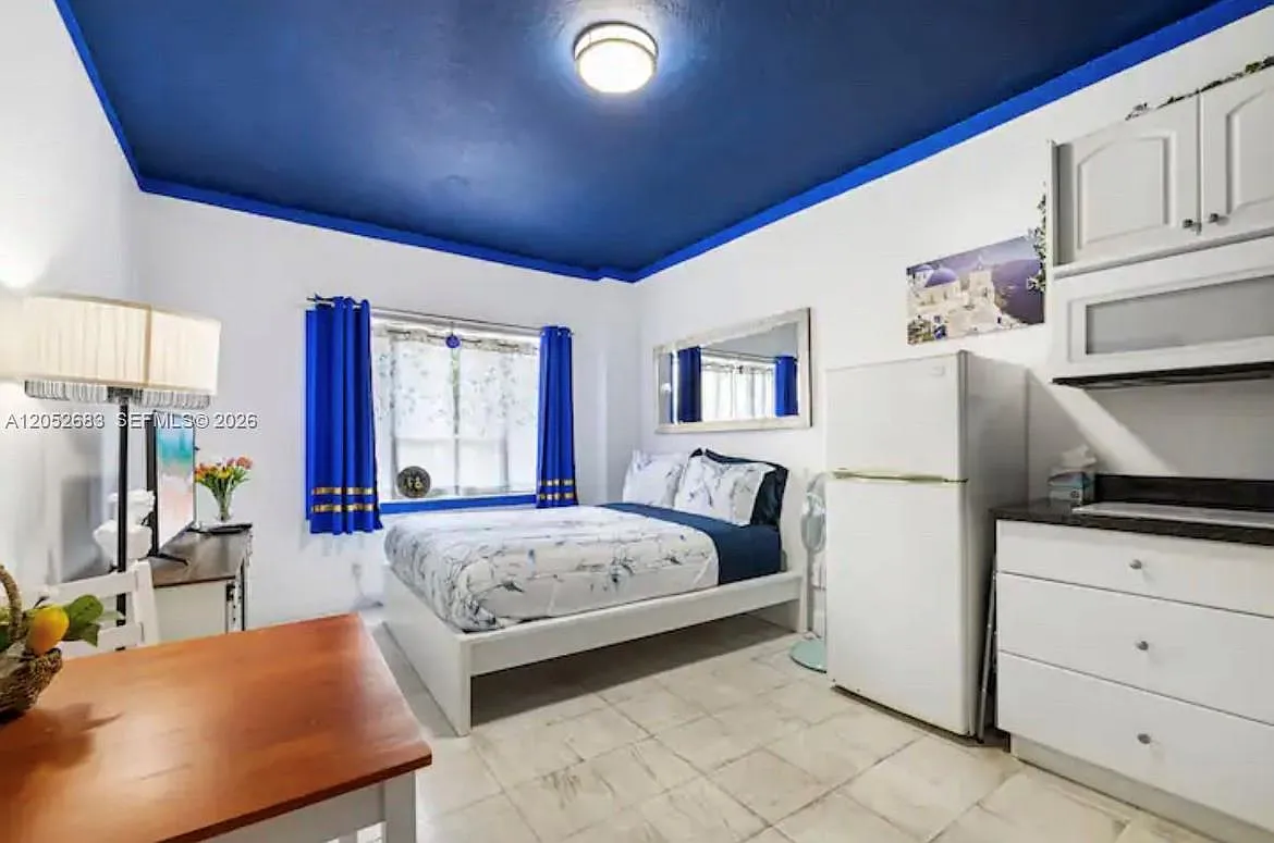 The Mantell Condo — Photo 1