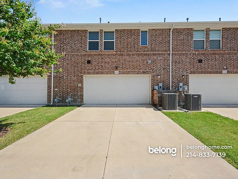 424 Matthew Dr — Photo 5