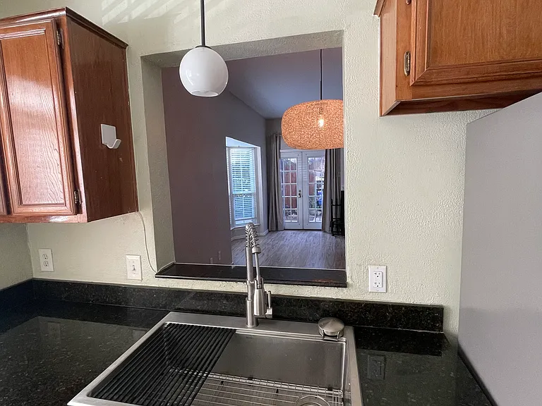 3904 Rawlins St — Photo 14