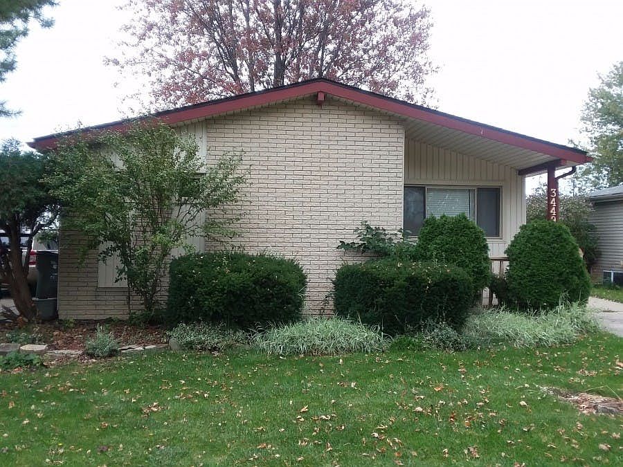 1st image of 34492 Beaconsfield St
