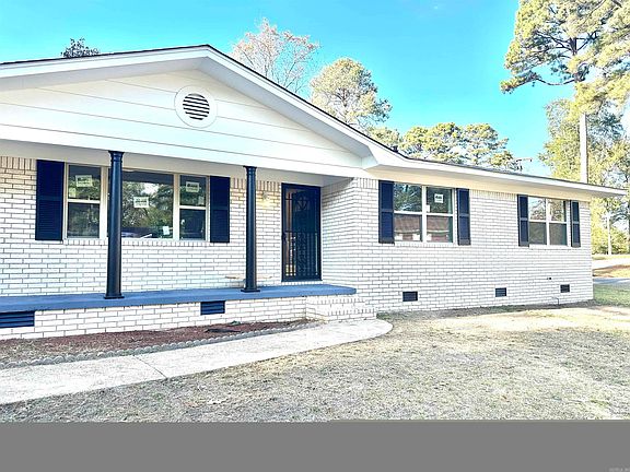 2nd image of 2306 Briarwood Dr