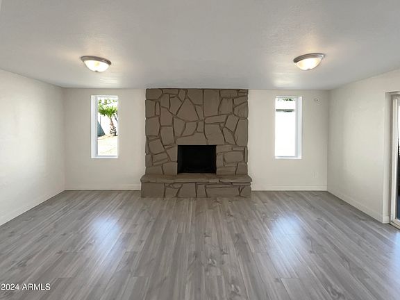 4th image of 11614 N 24TH Drive