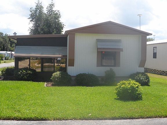 2nd image of 20 Lake Griffin Dr
