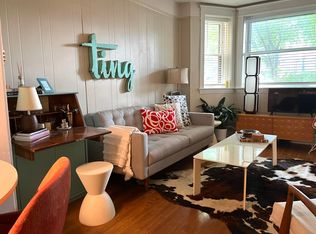 2745 N Francisco Ave #B, Chicago, IL 60647