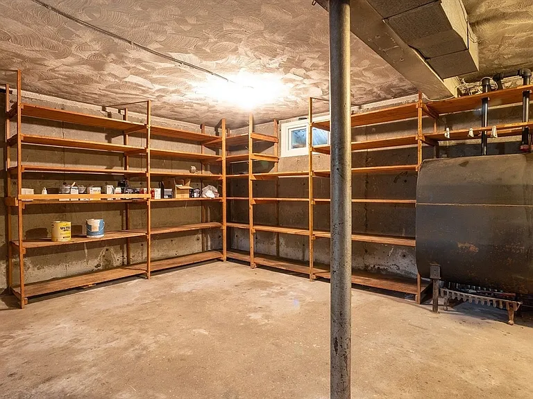 16 Westwood Rd — Photo 15