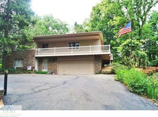 4139 Delta River Dr, Lansing, MI 48906