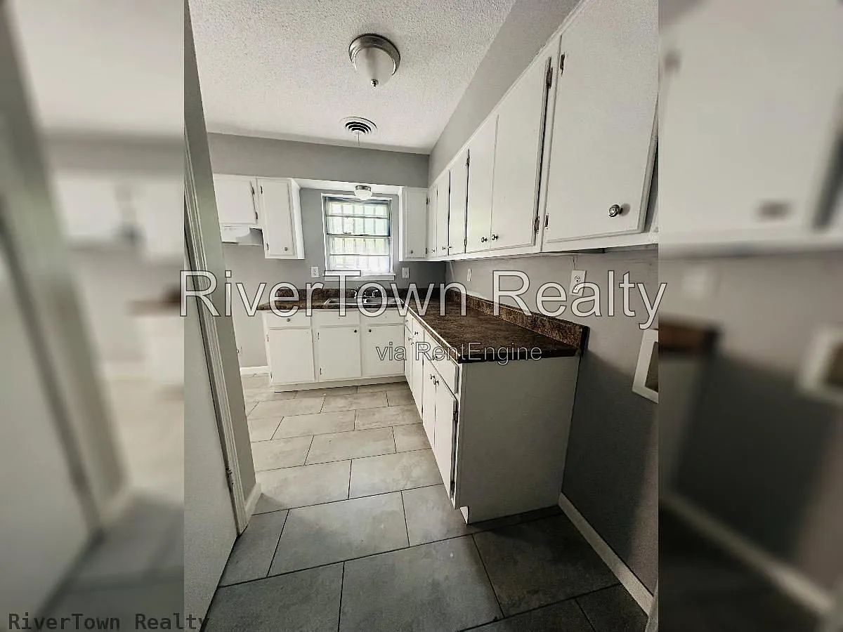 3 bed, 1.0 bath, 1025 sqft, $1,195 — Photo 4