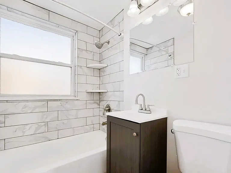 50 E 37th St — Photo 3