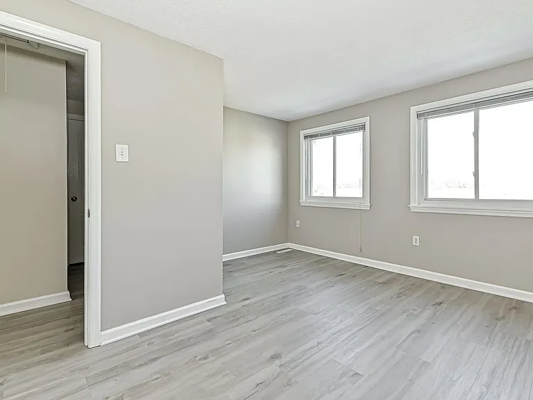 217 Bellwood Ct — Photo 10
