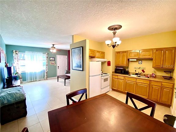 4th image of 958 Lormann Cir